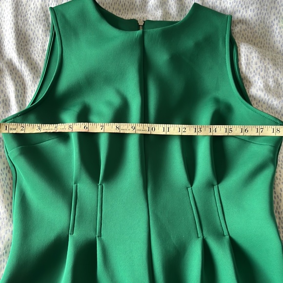 Fitted “scuba” style dress - Picture 5 of 8